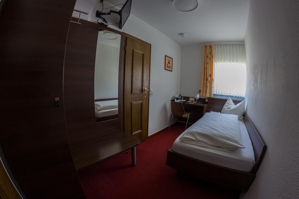 Ratskeller Niederurff - Hotel & Restaurant Bad Zwesten Rum bild